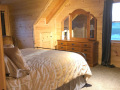 IMG_3865_UpstairBedroom1-001