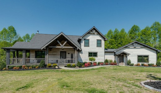 New Log and Timber Frame Home on Cedar Hill Lake Wins Design Award